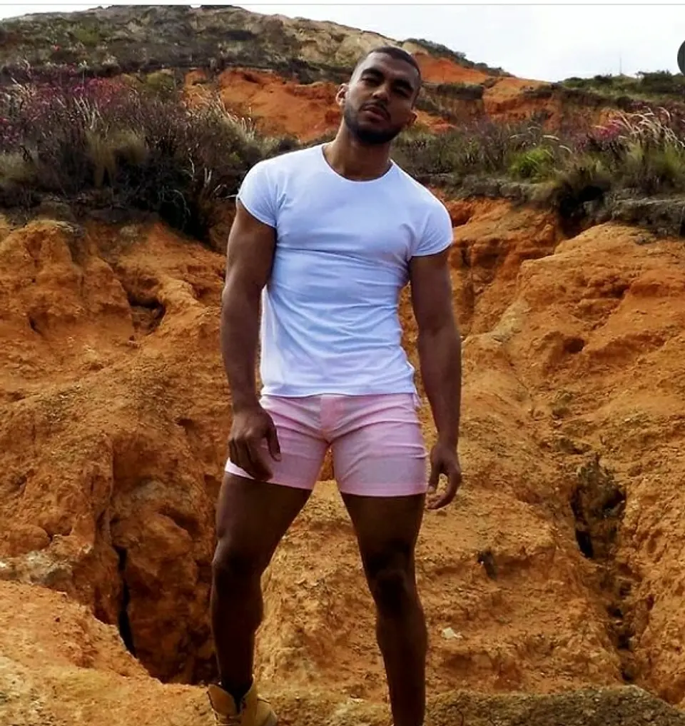 SHORT EN DRIL LYCRADO CORTO 1