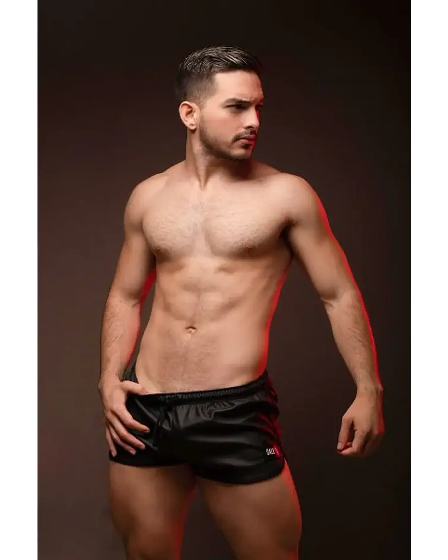 KINKY DUDE SHORT EN CUERO SINTETICO 1