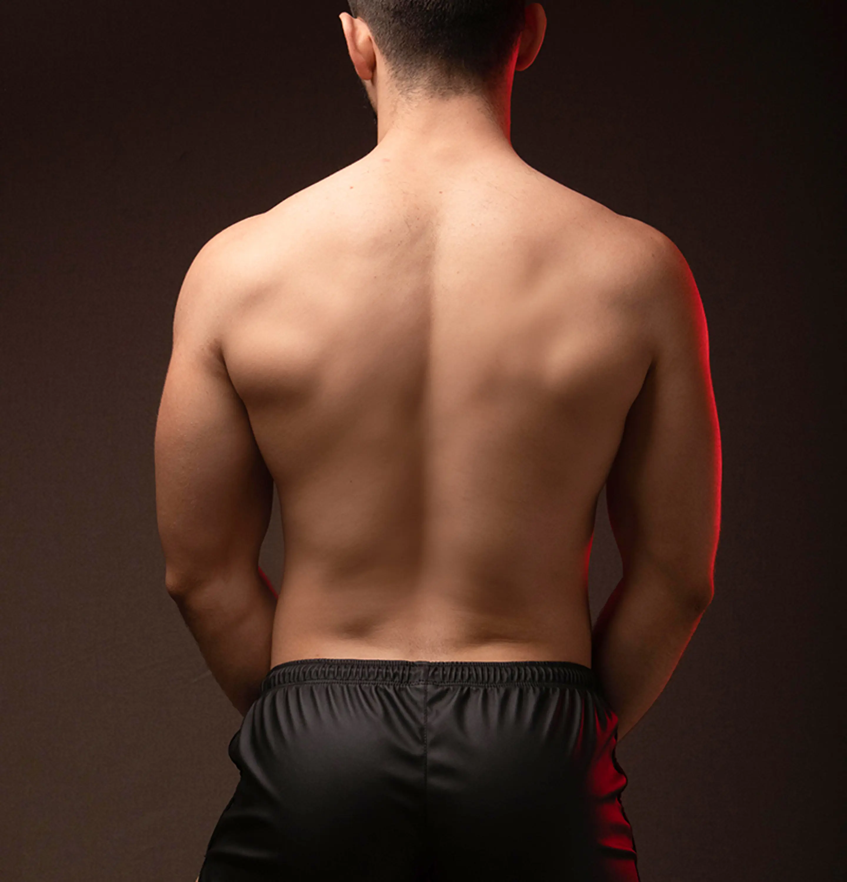 KINKY DUDE SHORT EN CUERO SINTETICO 2