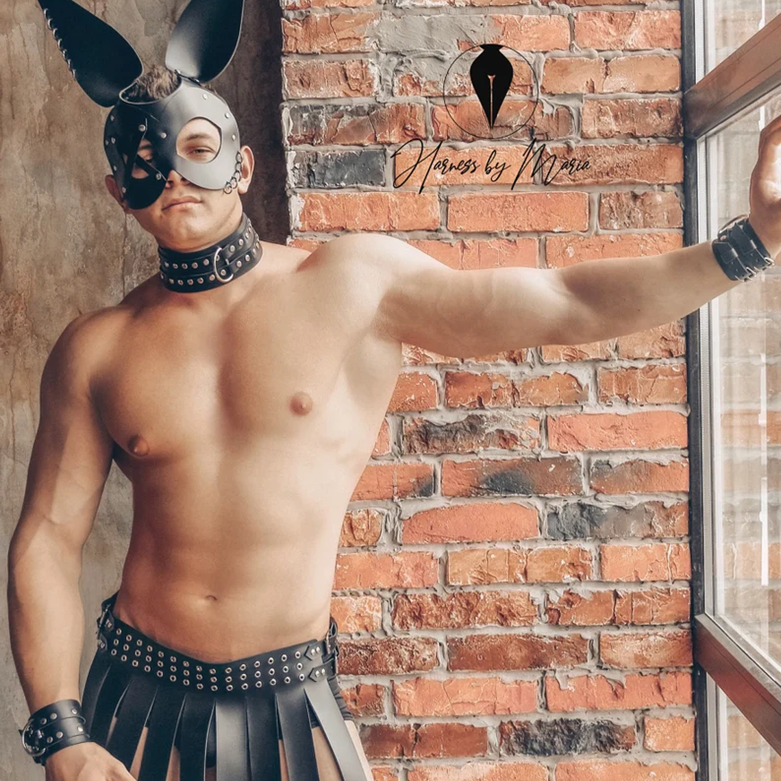 FALDA EN CUERO SINTETICO PARA HOMBRE 5