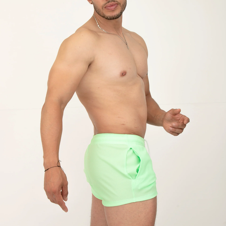 PANTALONETA CORTA VERDE MENTA 3