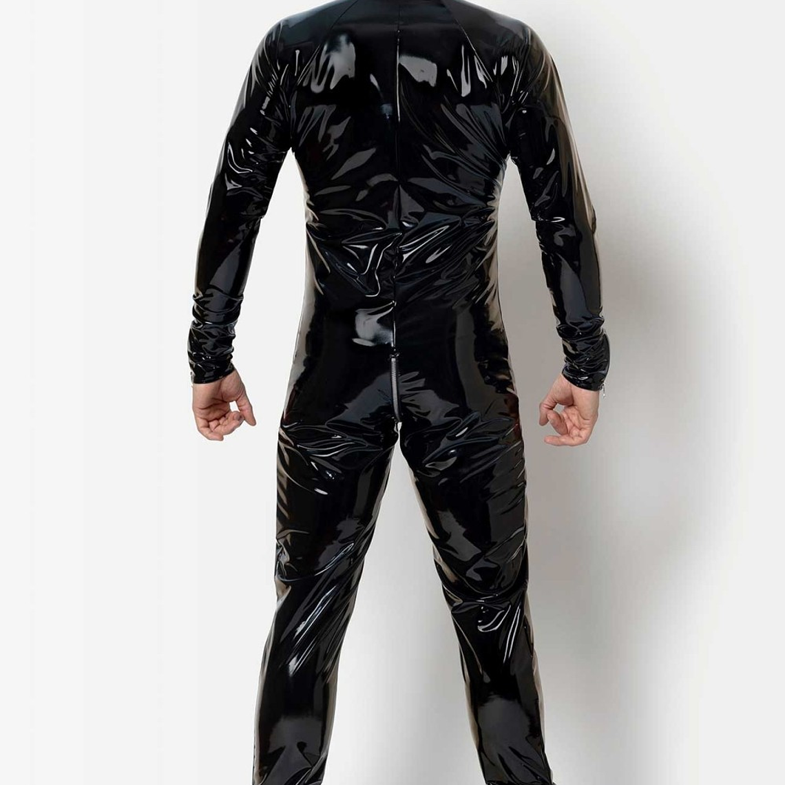 ENTERIZO EN CHAROL LATEX  4