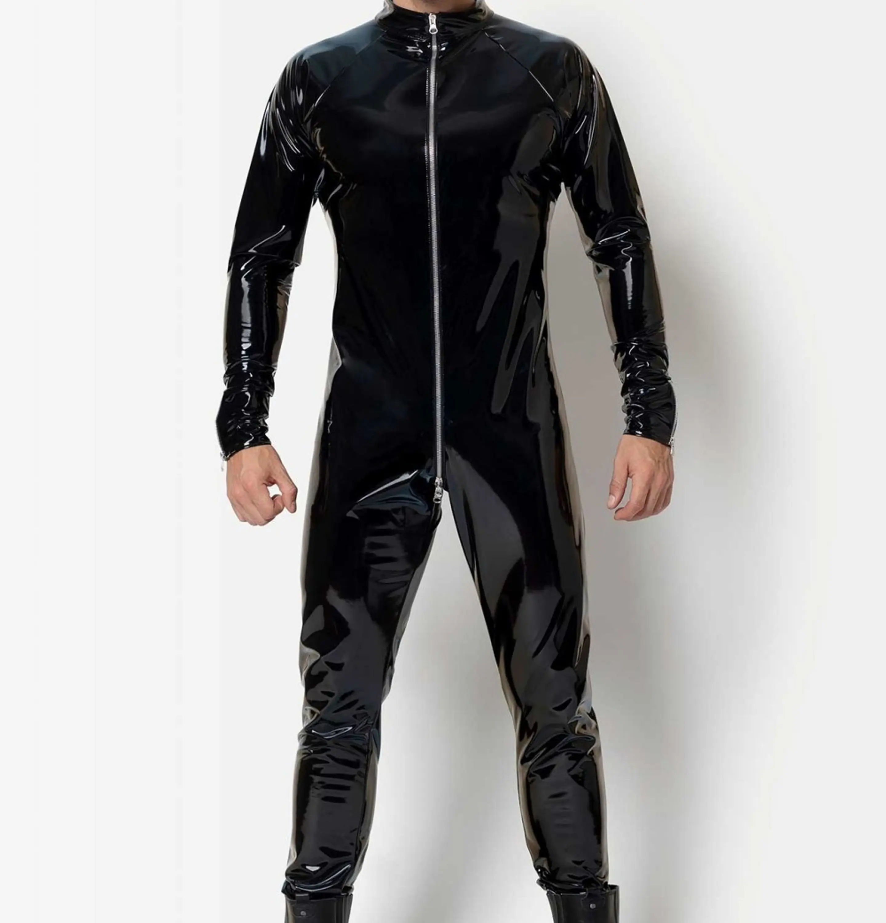 ENTERIZO EN CHAROL LATEX  1