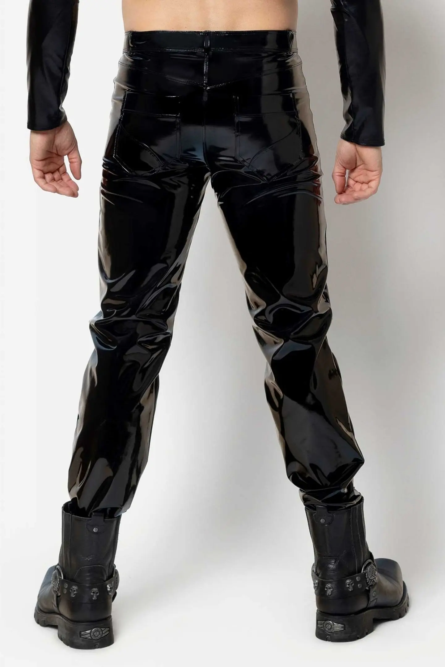 PANTALON EN CHAROL LATEX PARA HOMBRE 5