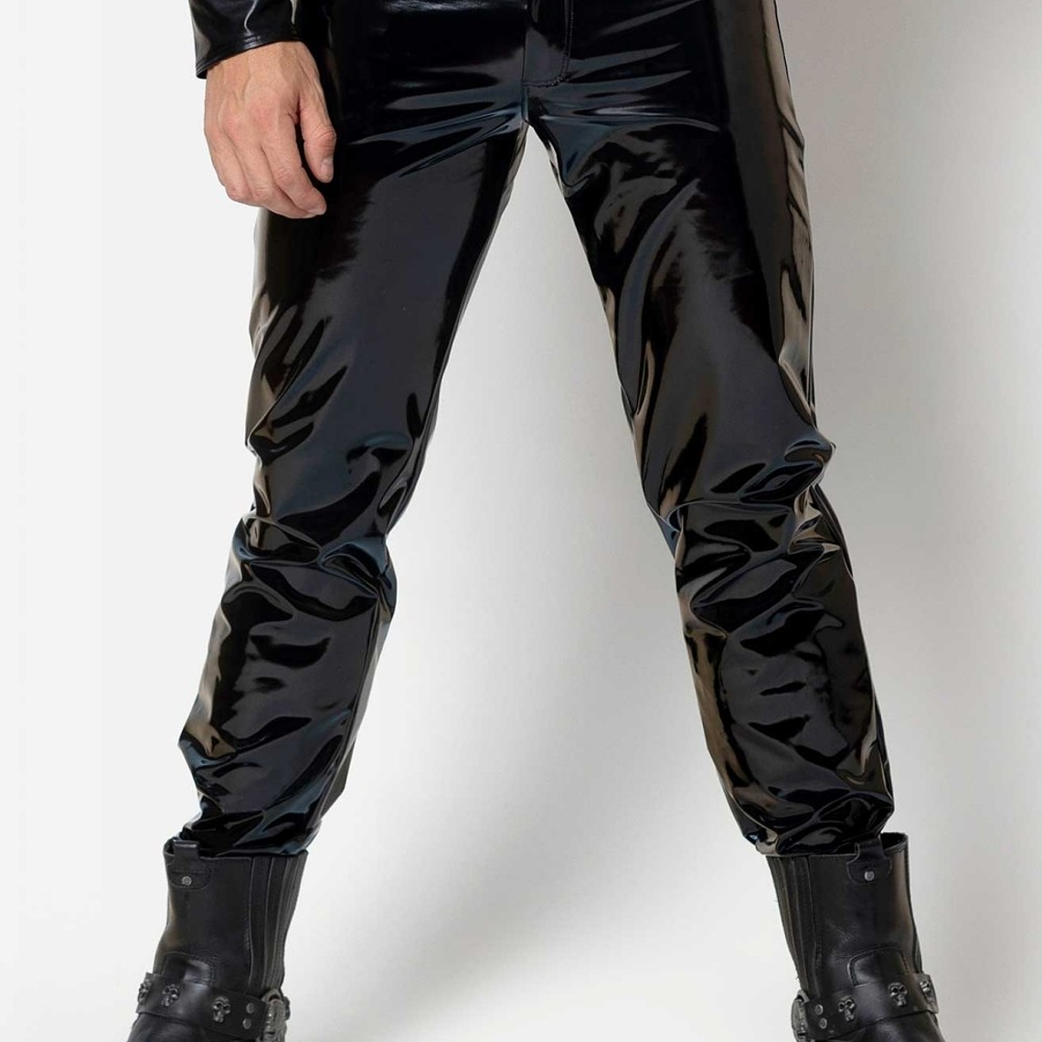 PANTALON EN CHAROL LATEX PARA HOMBRE 3