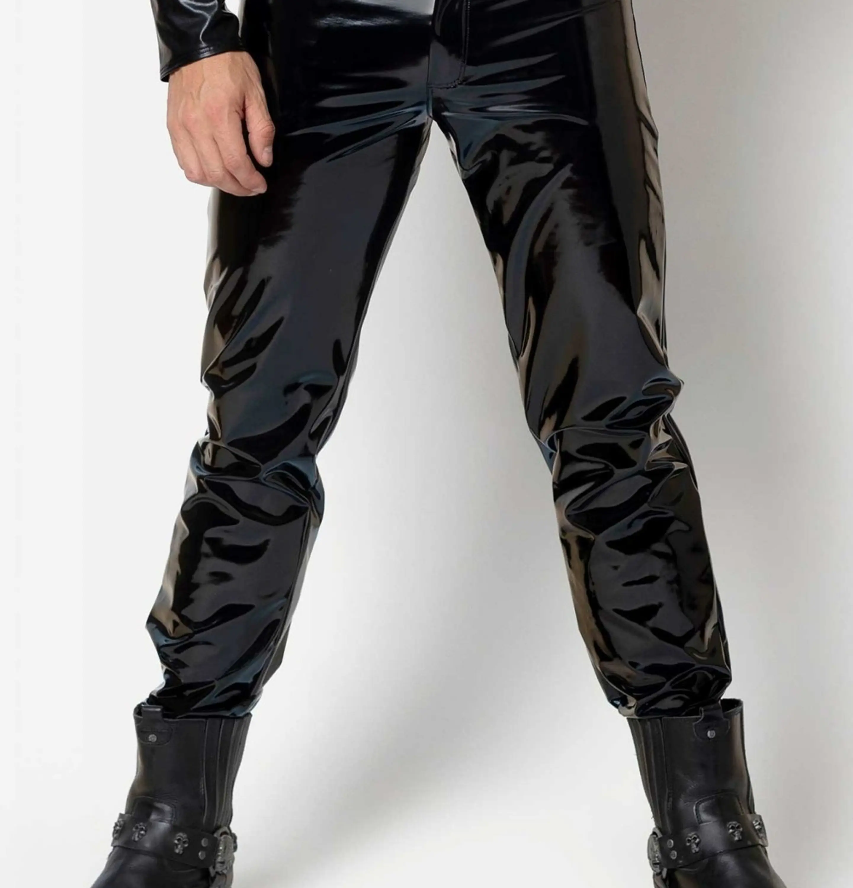 PANTALON EN CHAROL LATEX PARA HOMBRE 3