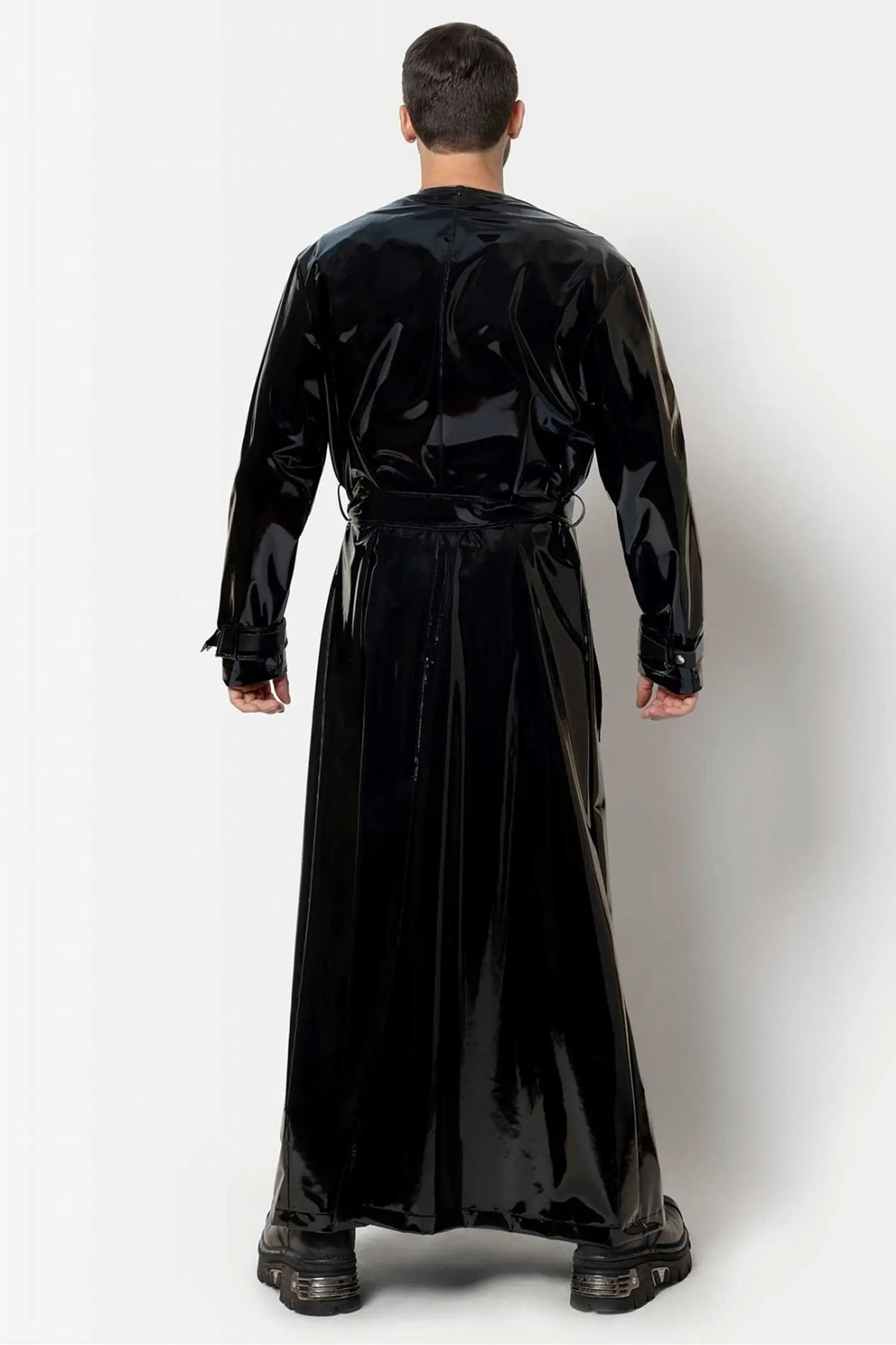 ABRIGO BATA CHAROL LATEX LARGA PARA HOMBRE 2
