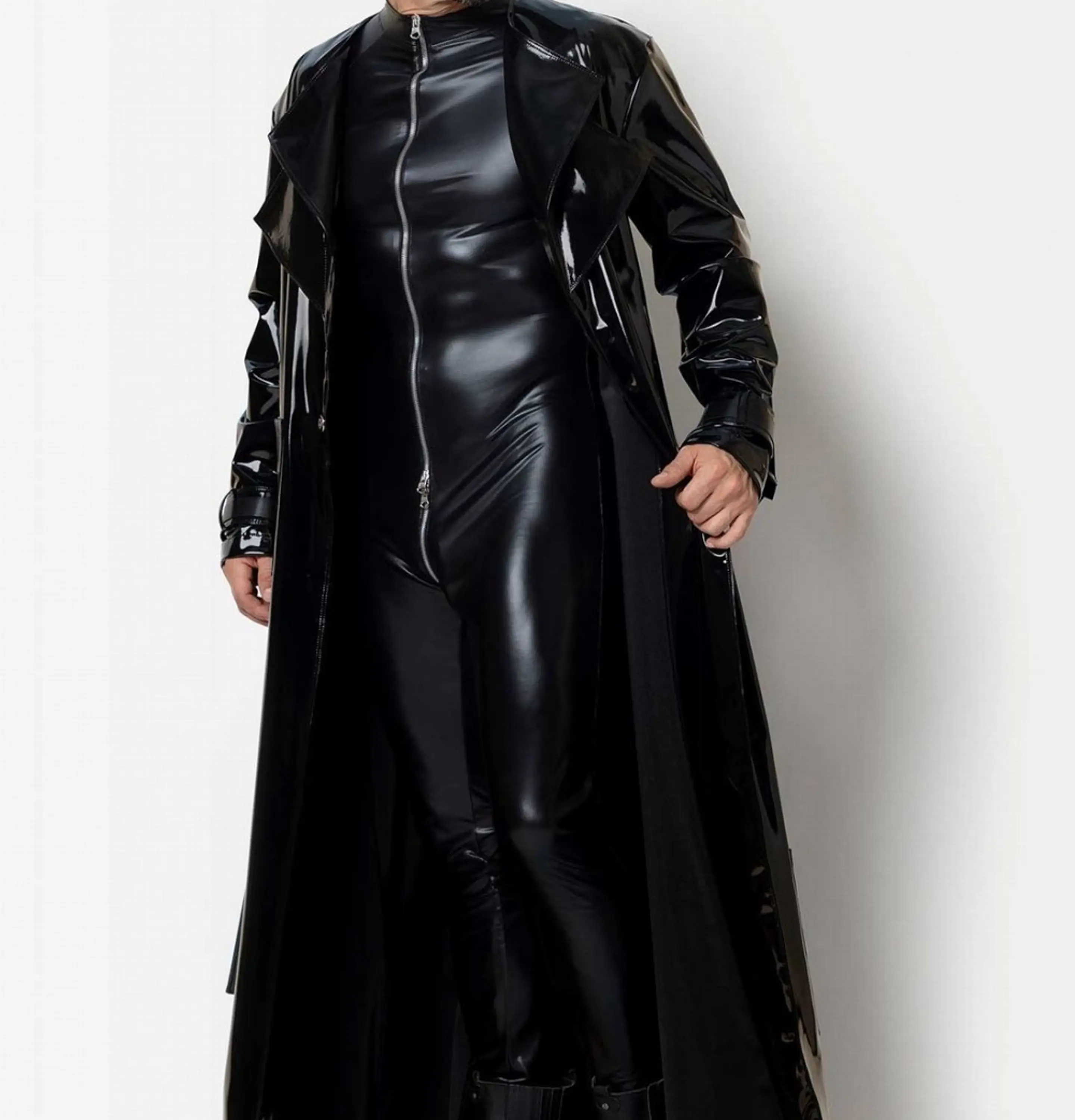 ABRIGO BATA CHAROL LATEX LARGA PARA HOMBRE 4