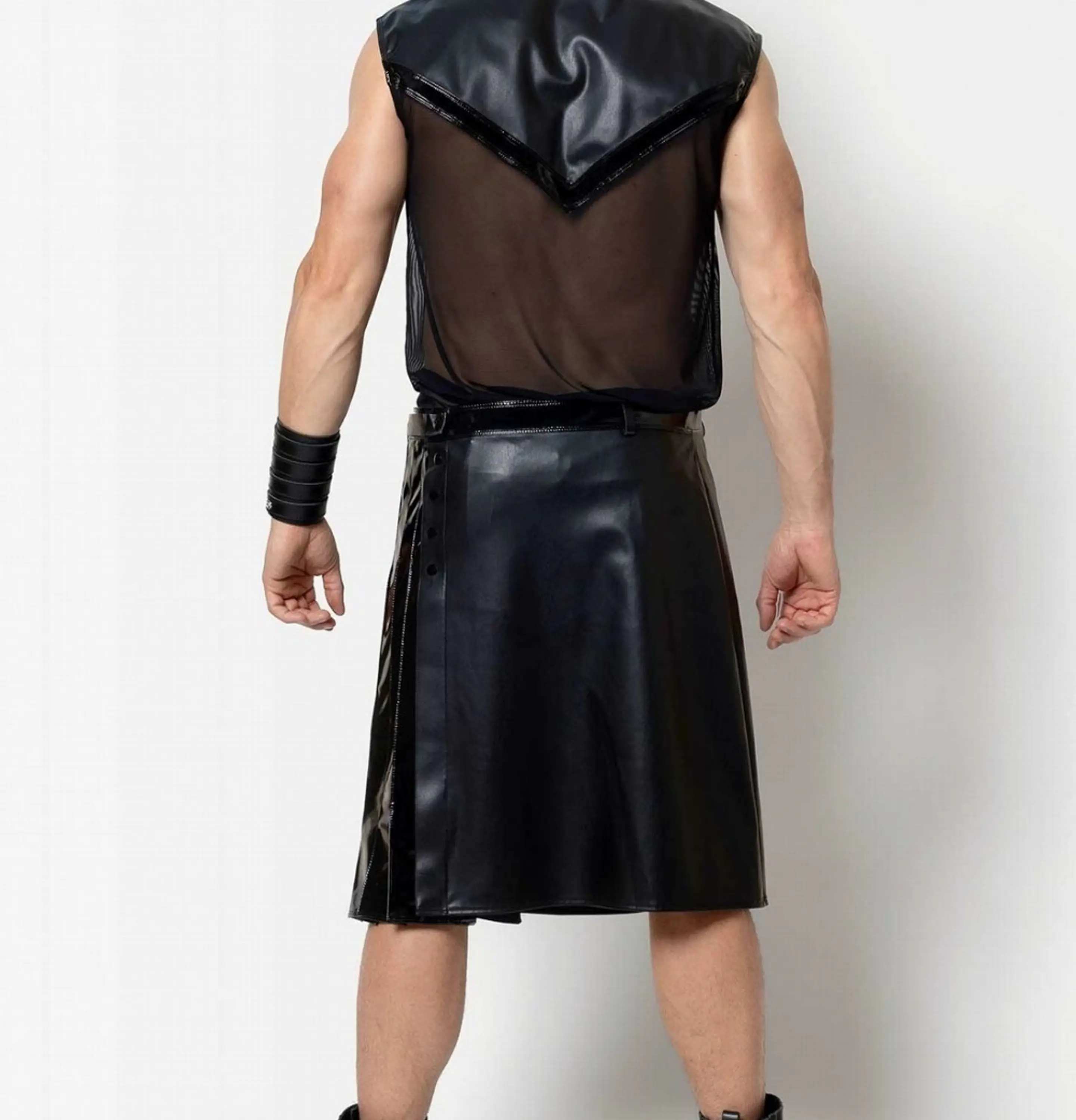 FALDA BDSM EN CUEROTEX Y SHAROL PARA HOMBRE 2