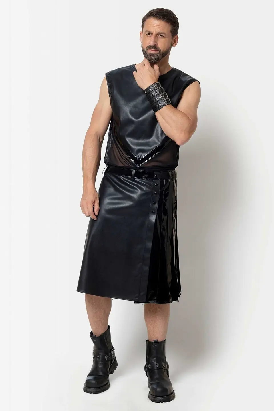 FALDA BDSM EN CUEROTEX Y SHAROL PARA HOMBRE 1
