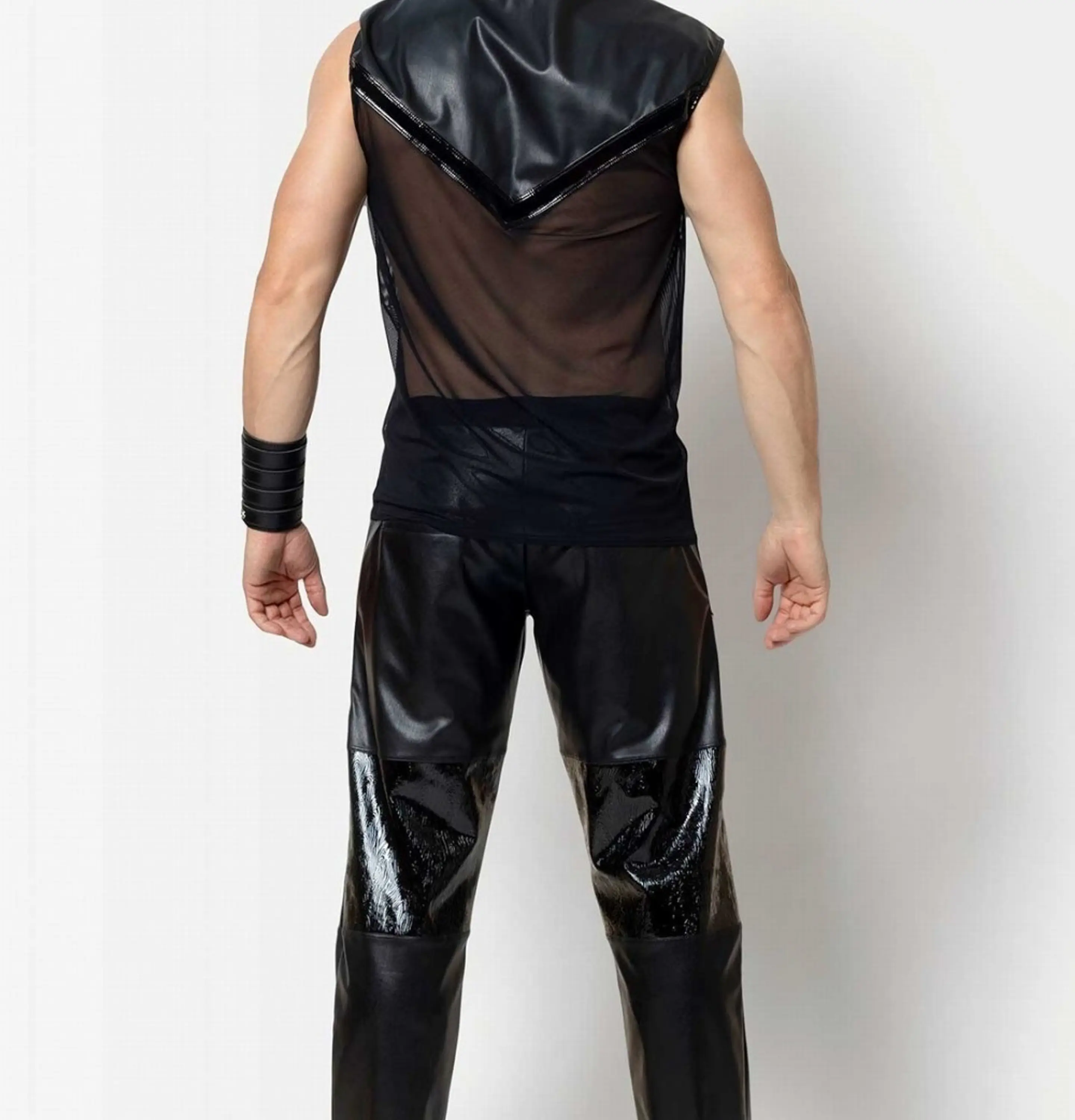 camiseta cuero sintético 2