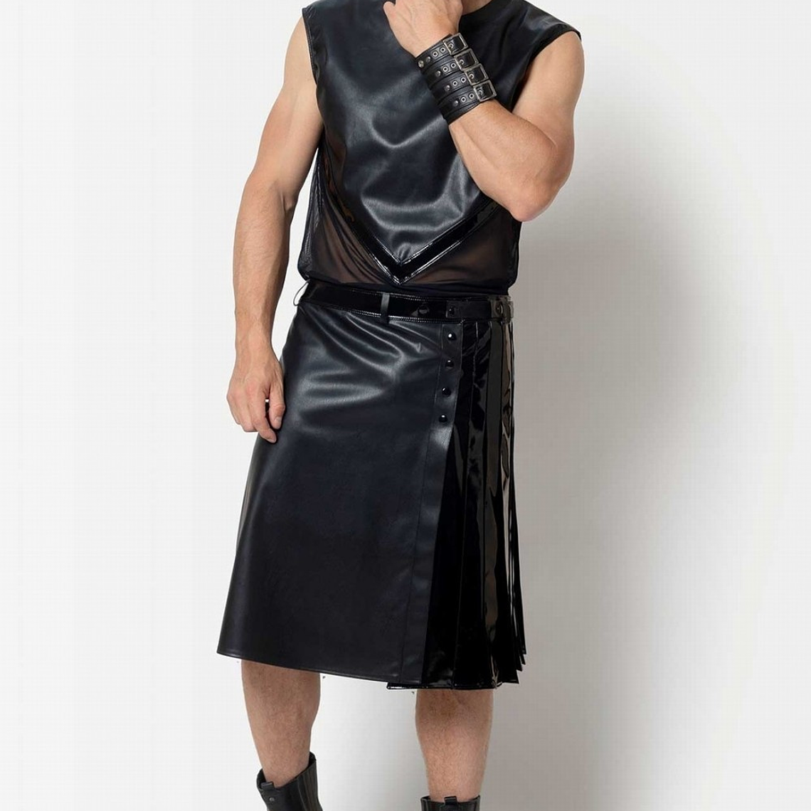 camiseta cuero sintético 3