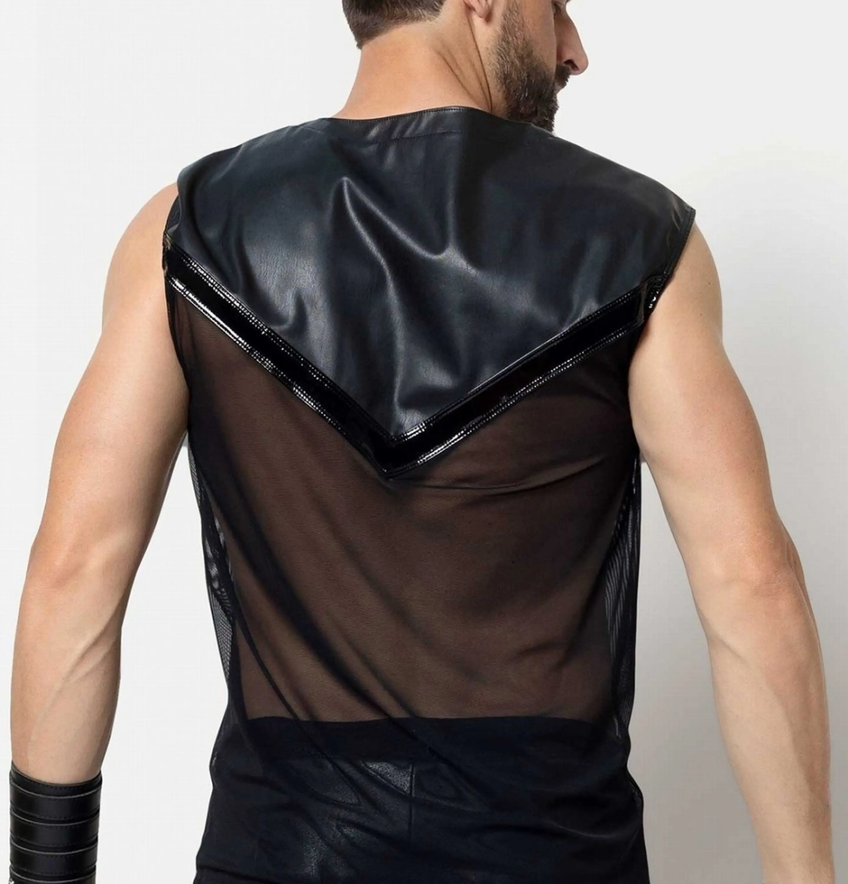 camiseta cuero sintético 5