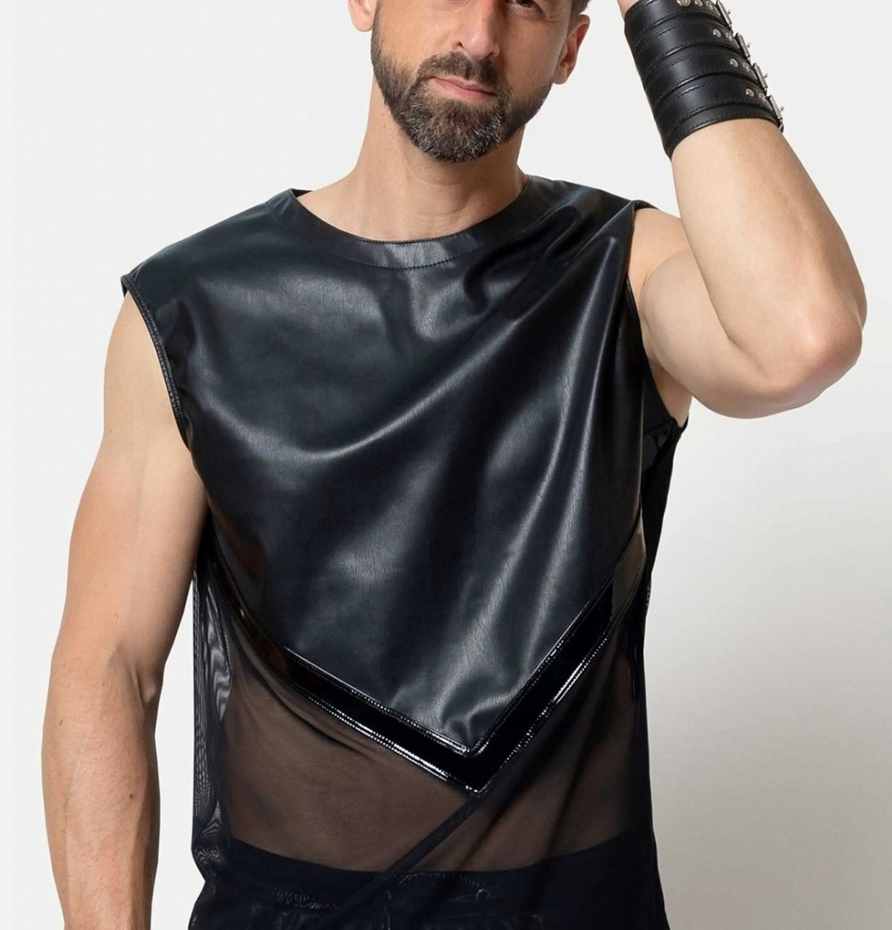 camiseta cuero sintético 1