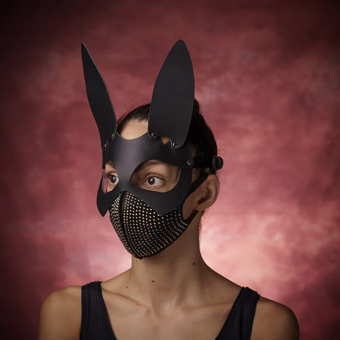 MASCARA CONEJO UNISEX  EN CUERO SINTETICO 3
