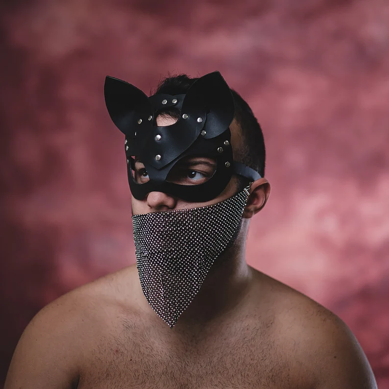 MASCARA GATO EN CUERO SINTETICO 5