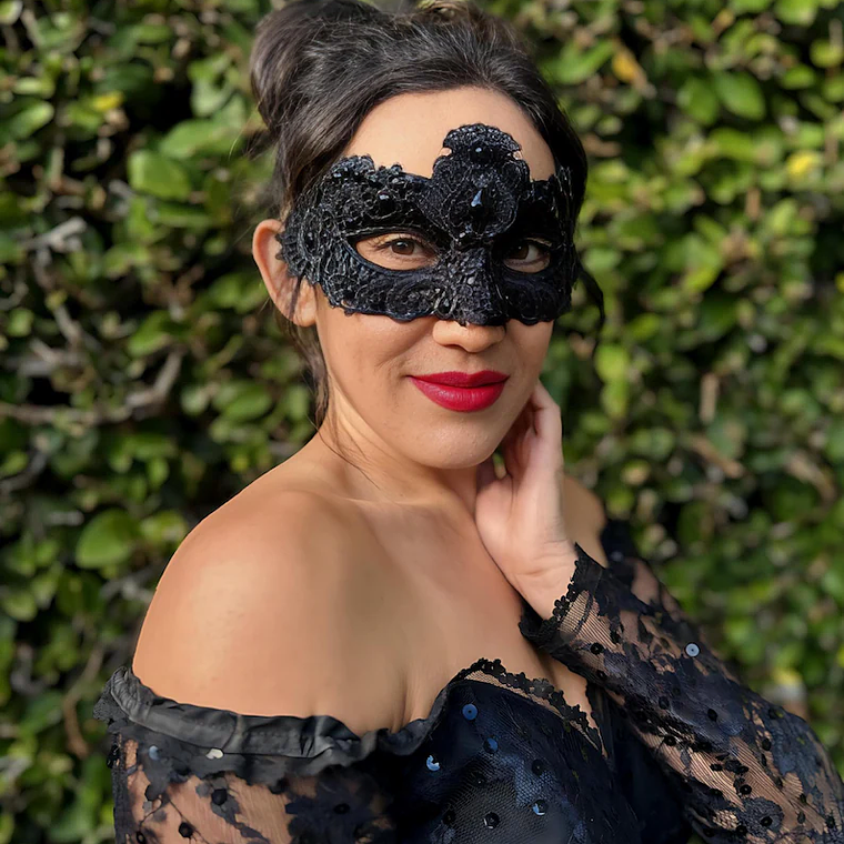 MASCARA DE LUJO EN PVC 1