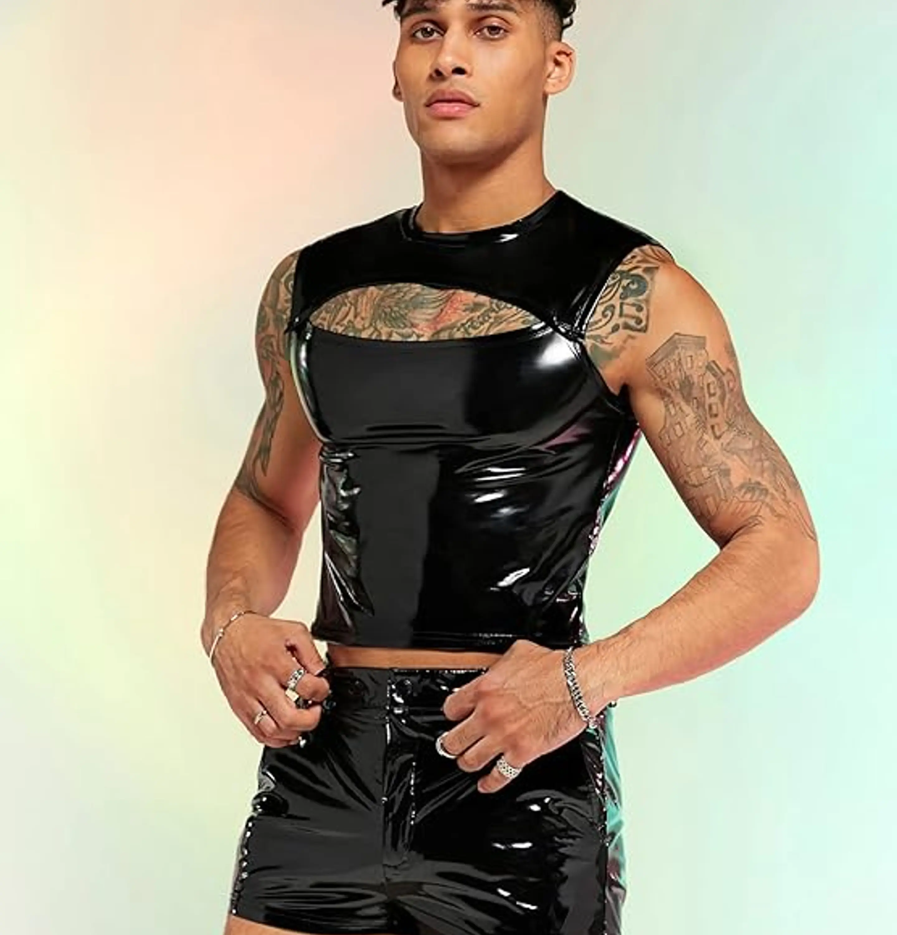 CONJUNTO SHORT Y CROP TOP EN SHAROL LATEX 4