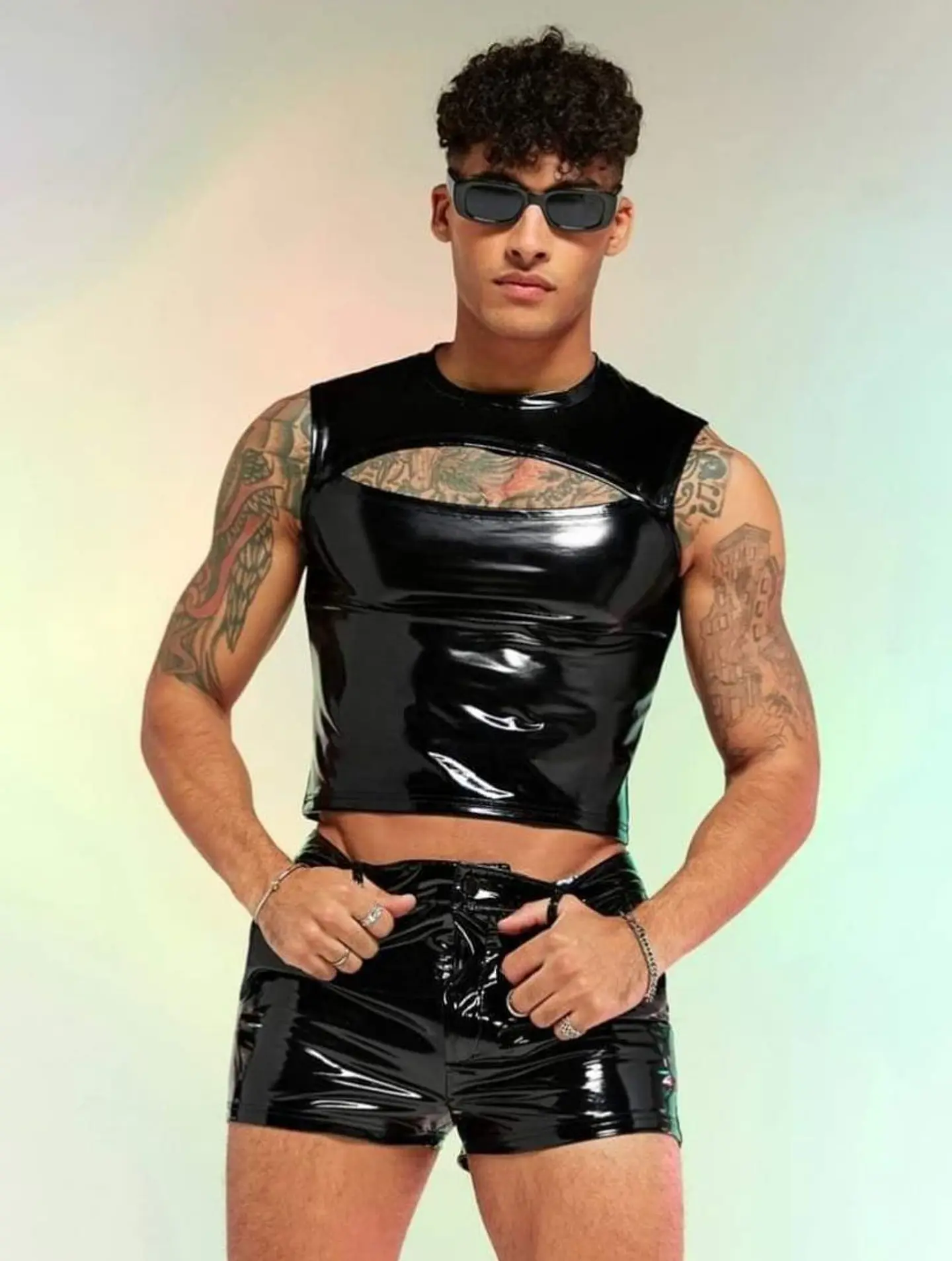 CONJUNTO SHORT Y CROP TOP EN SHAROL LATEX 1