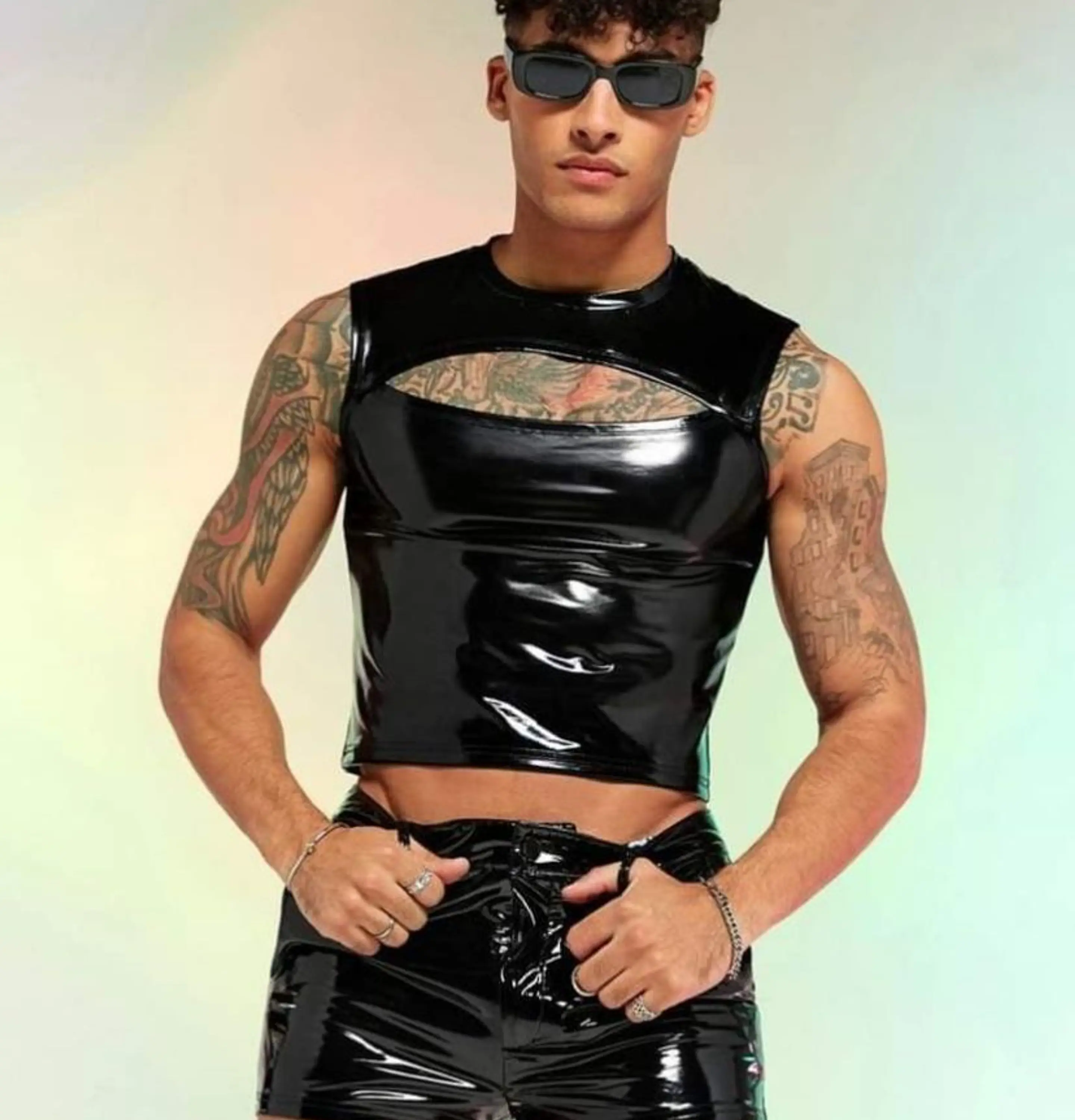 CONJUNTO SHORT Y CROP TOP EN SHAROL LATEX 1