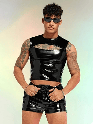 CONJUNTO SHORT Y CROP TOP EN SHAROL LATEX