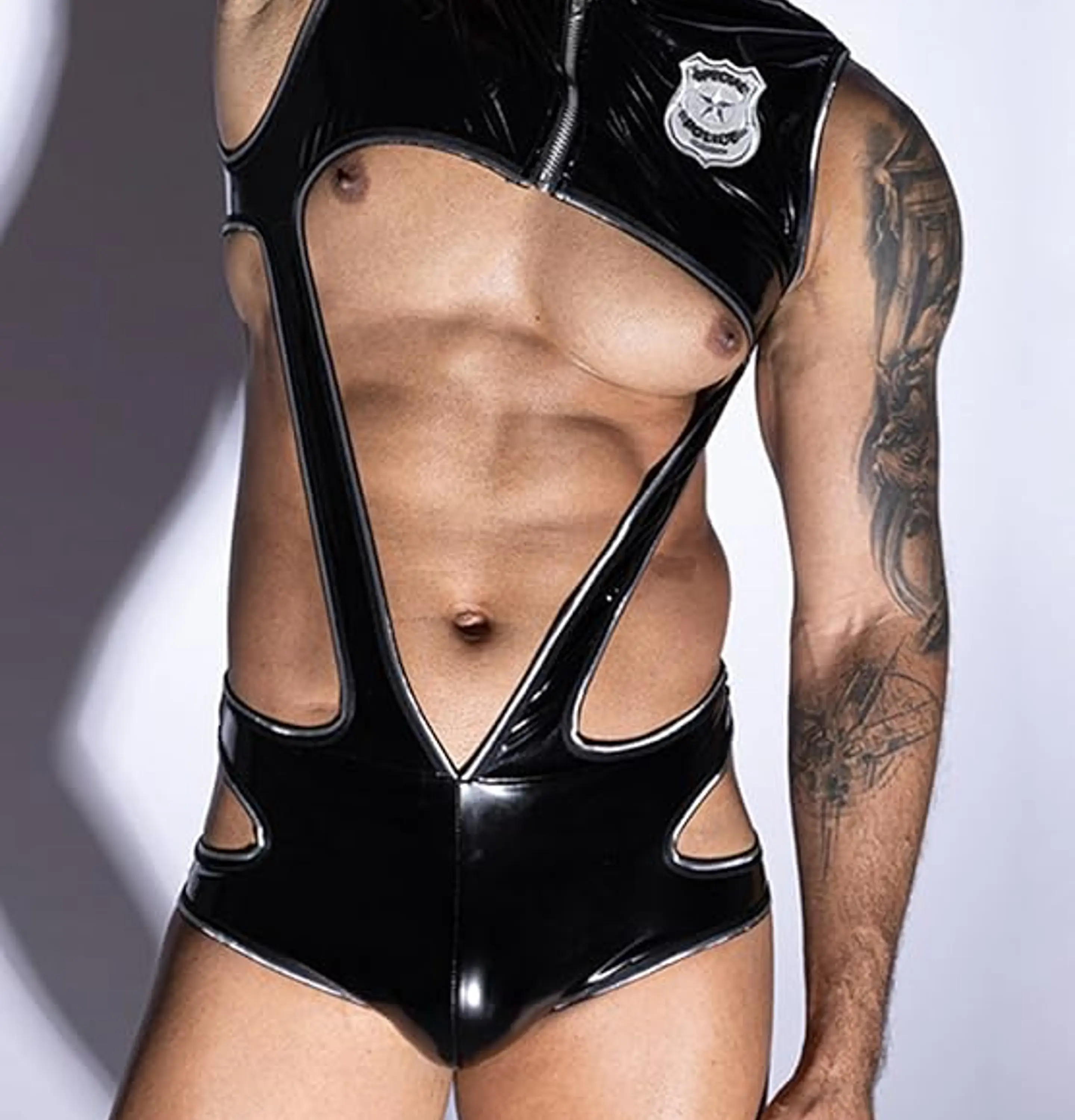 BODY LENCERIA PARA HOMBRE EN CHAROL 2