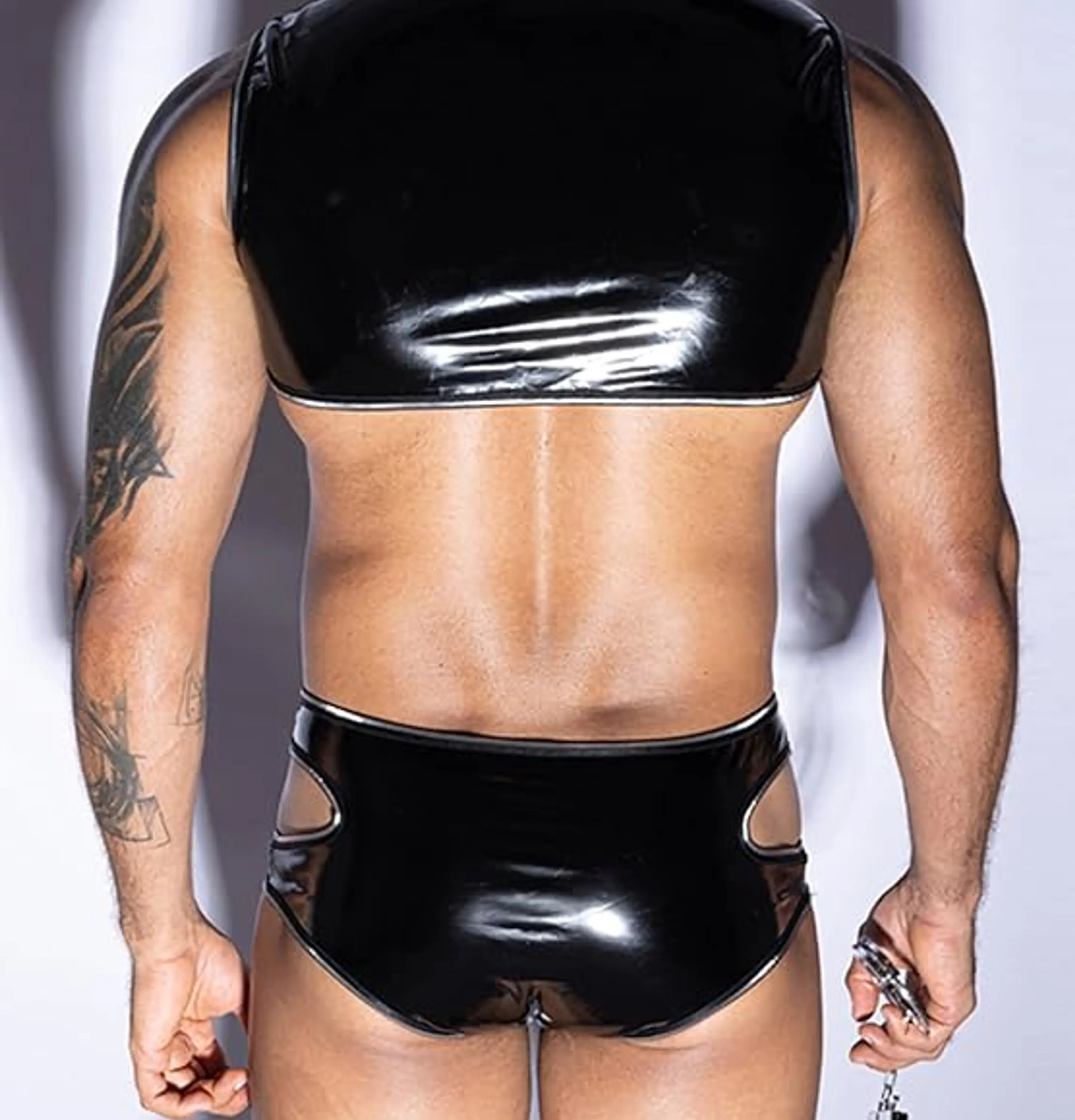 BODY LENCERIA PARA HOMBRE EN CHAROL 5