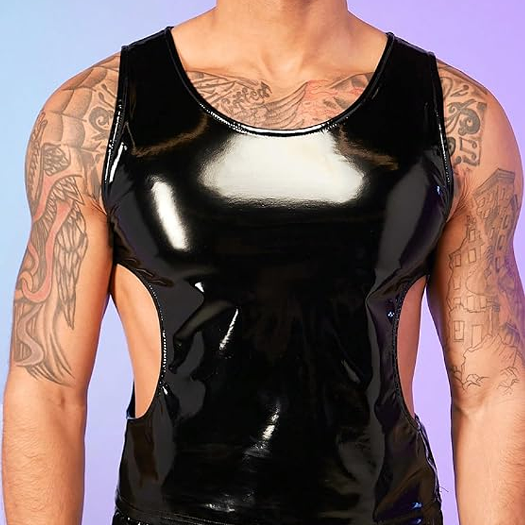 CONJUNTO SHORT Y CAMISETA  EN SHAROL LATEX CON APERTURA AL LADO 2
