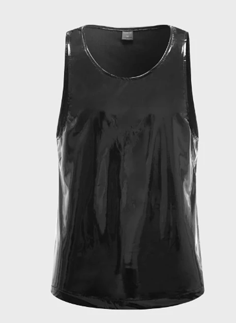 CONJUNTO SHORT Y CAMISETA  EN SHAROL LATEX CON APERTURA AL LADO