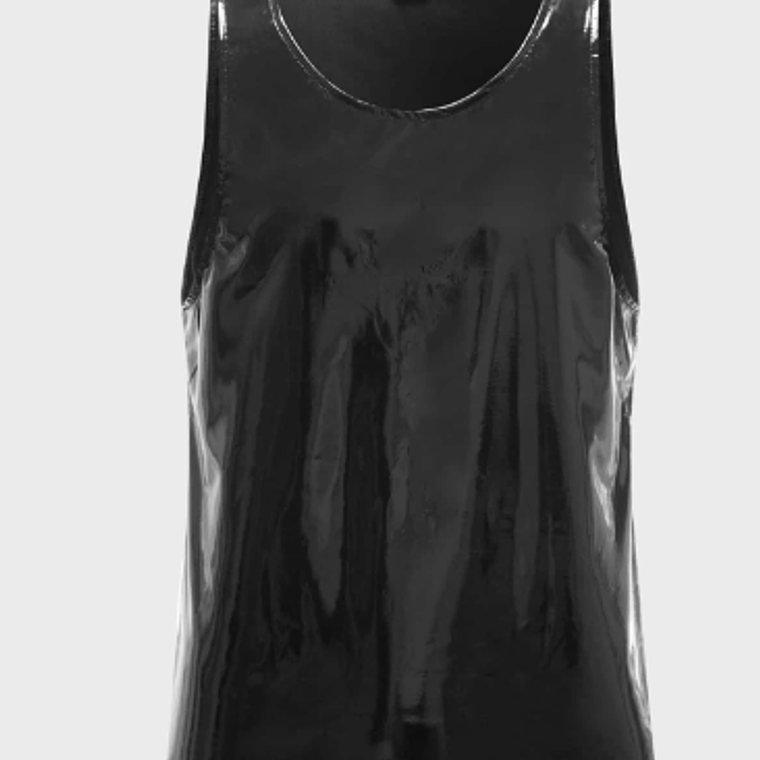 CONJUNTO SHORT Y CAMISETA  EN SHAROL LATEX CON APERTURA AL LADO 2