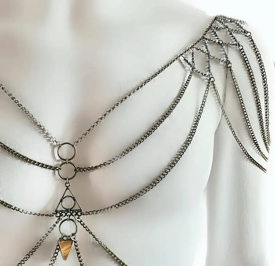 ARNES PECHAS CON HOMBRE CADENAS 3