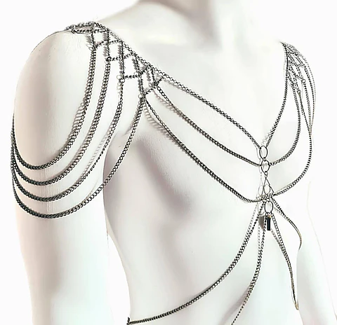 ARNES PECHAS CON HOMBRE CADENAS