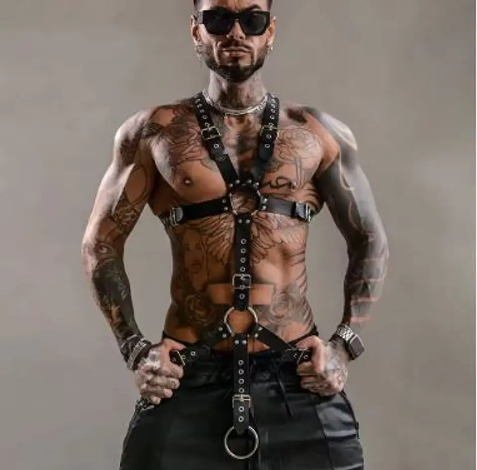  NUEVO  ARNES CON ANILLO RETARDANTE NEGRO 4