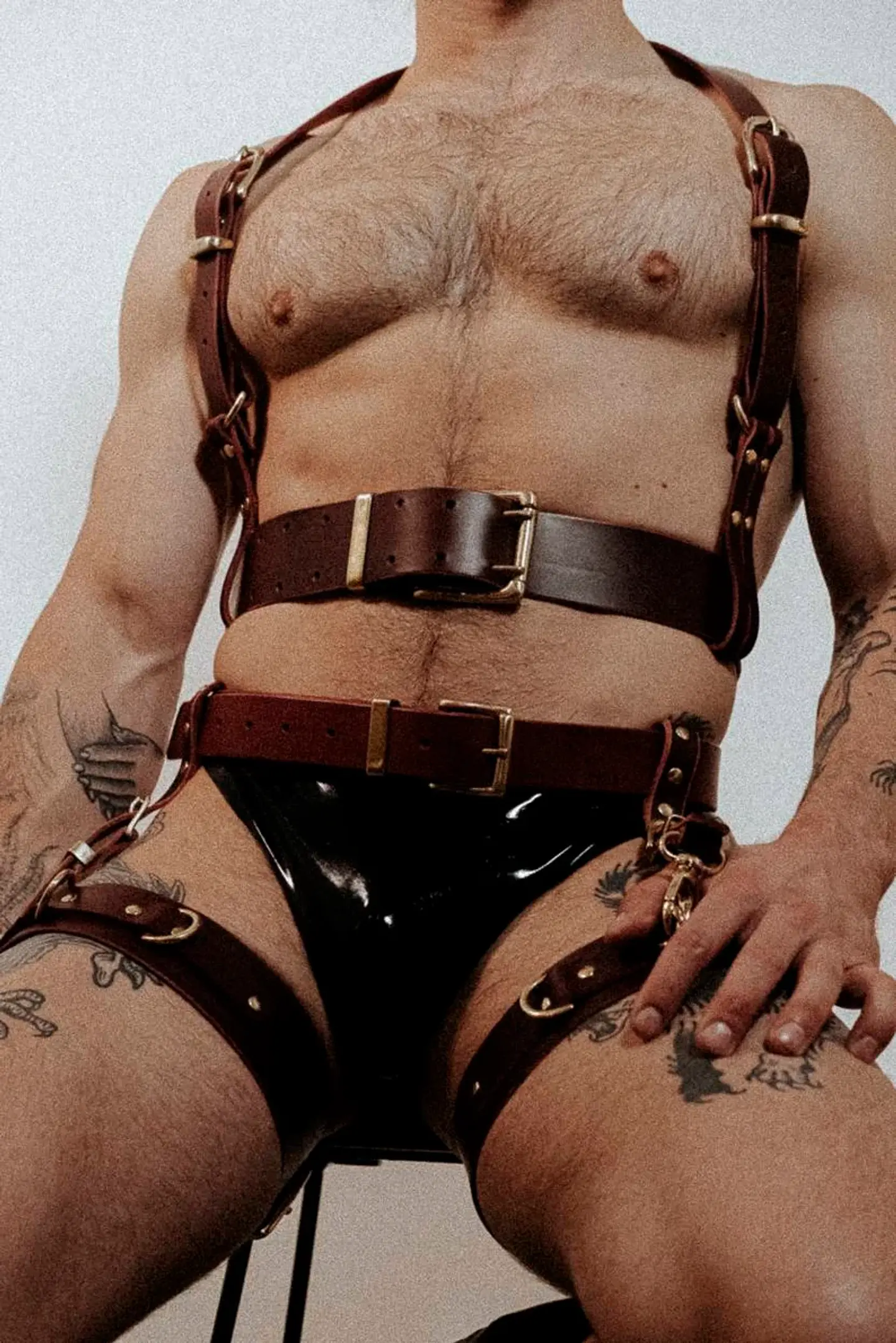 ARNES DE PECHO PARA HOMBRE NEGRO 5