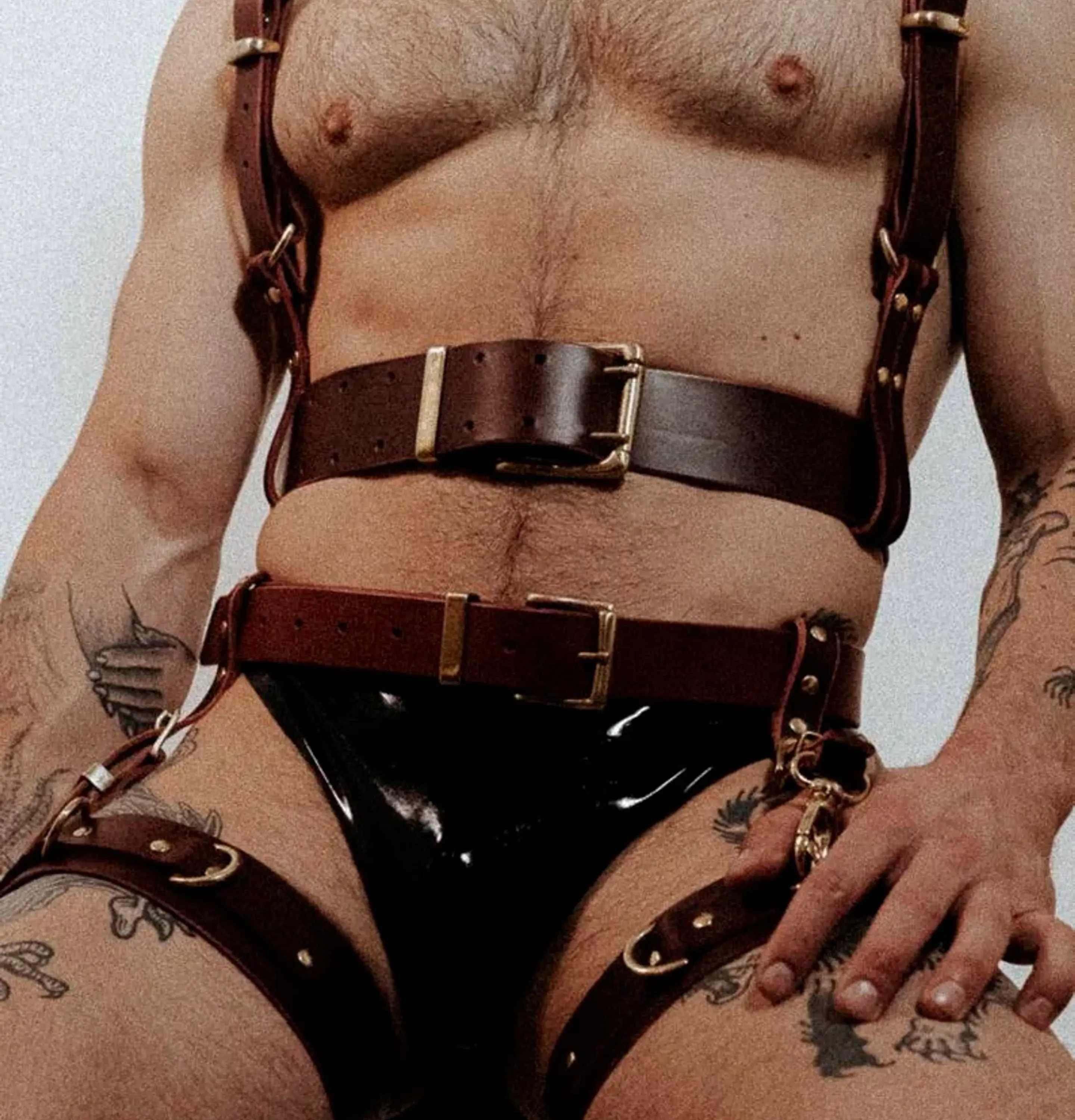 ARNES DE PECHO PARA HOMBRE NEGRO 5