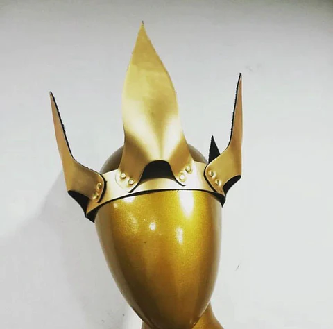 CORONA EN CUERO SINTETICO