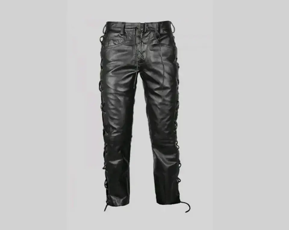 PANTALON EN CUERO SINTETICO CON CUERDA LATERAL 7