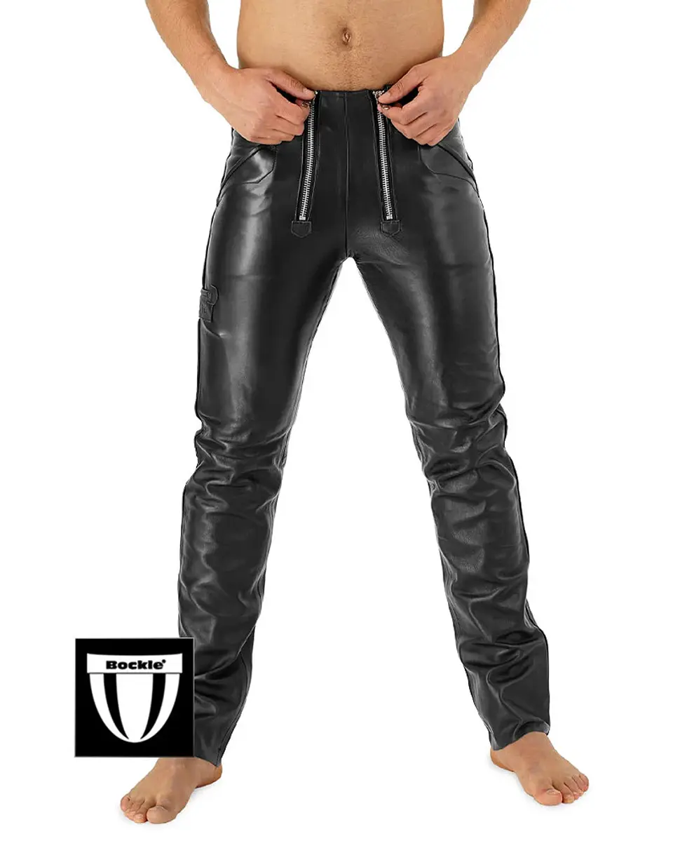 PANTALON EN CUERO SINTETICO CON CREMALLERA 1
