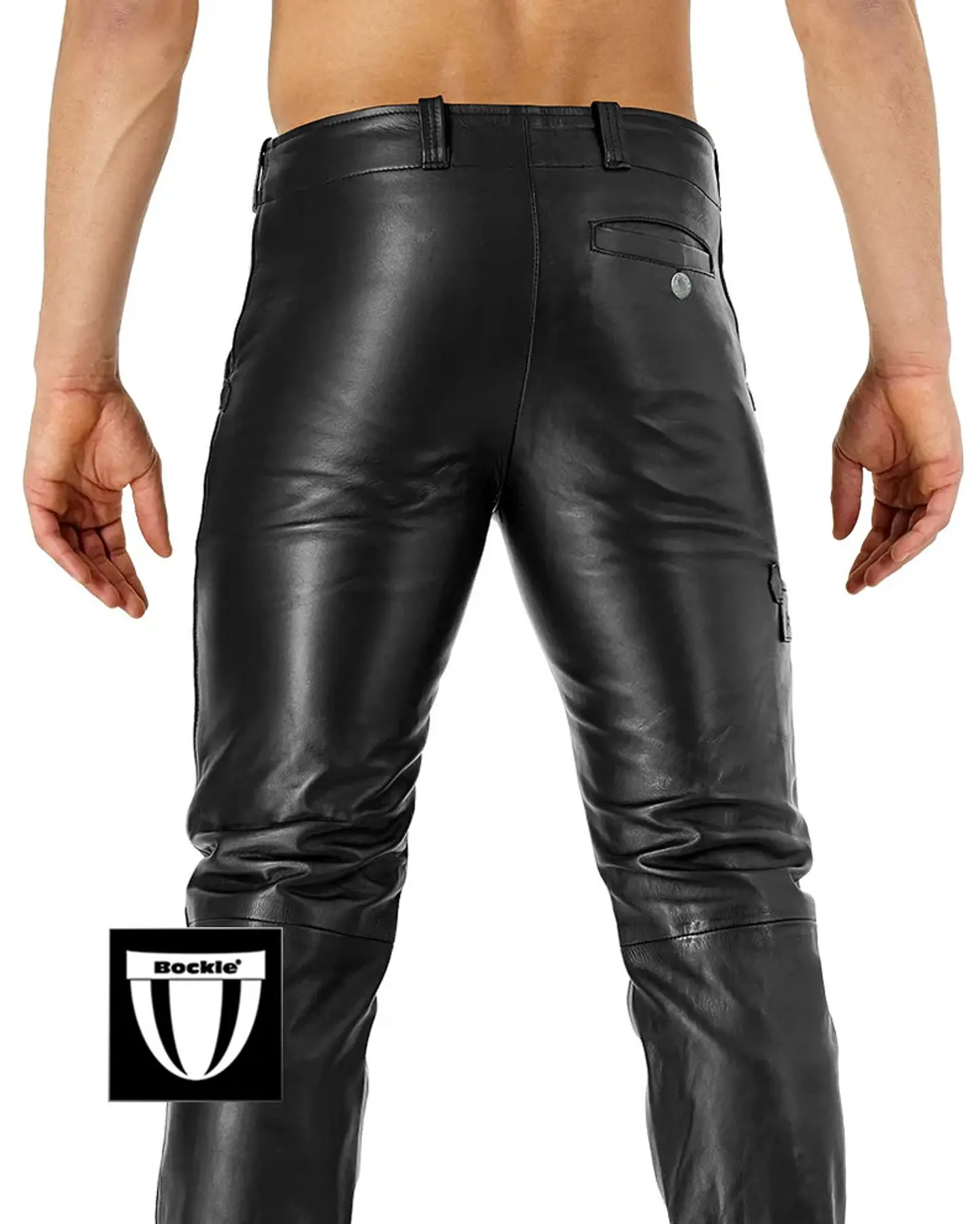 PANTALON EN CUERO SINTETICO CON CREMALLERA 4