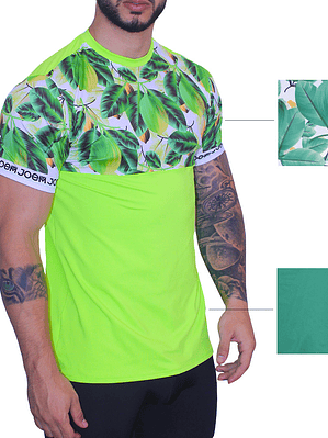 CAMISETA UNICOLOR CON CORTES ESTAMPADA