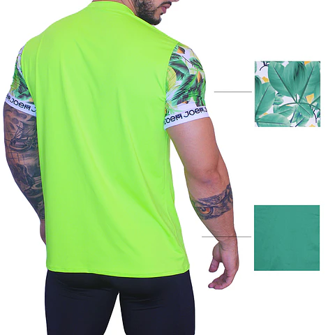 CAMISETA UNICOLOR CON CORTES ESTAMPADA
