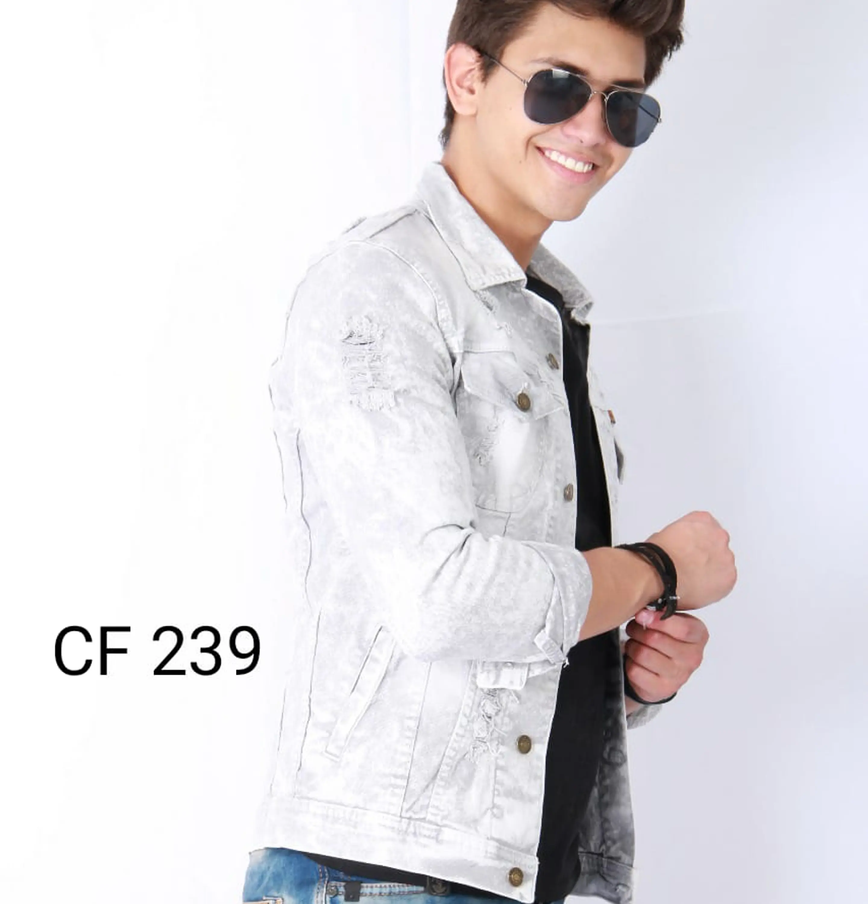CHAQUETA EN JEANS 239 3