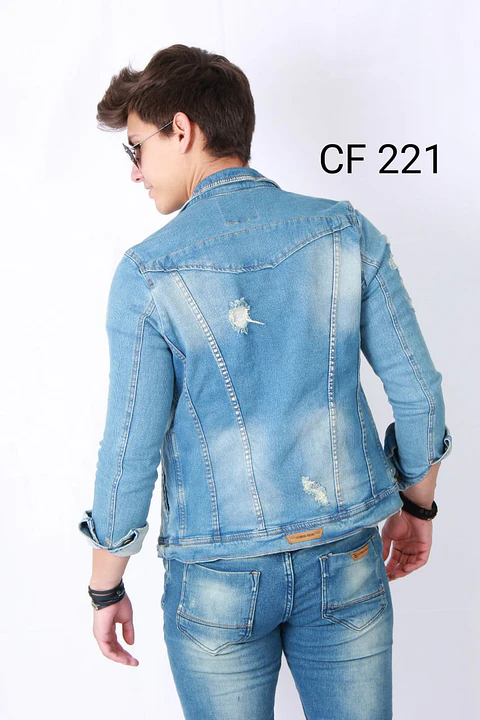 CHAQUETA EN JEANS 221