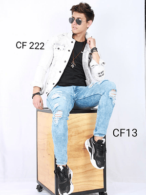 CHAQUETA EN JEANS