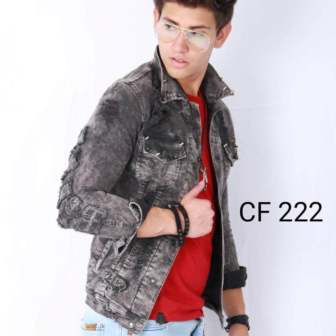 CHAQUETA EN JEANS  2