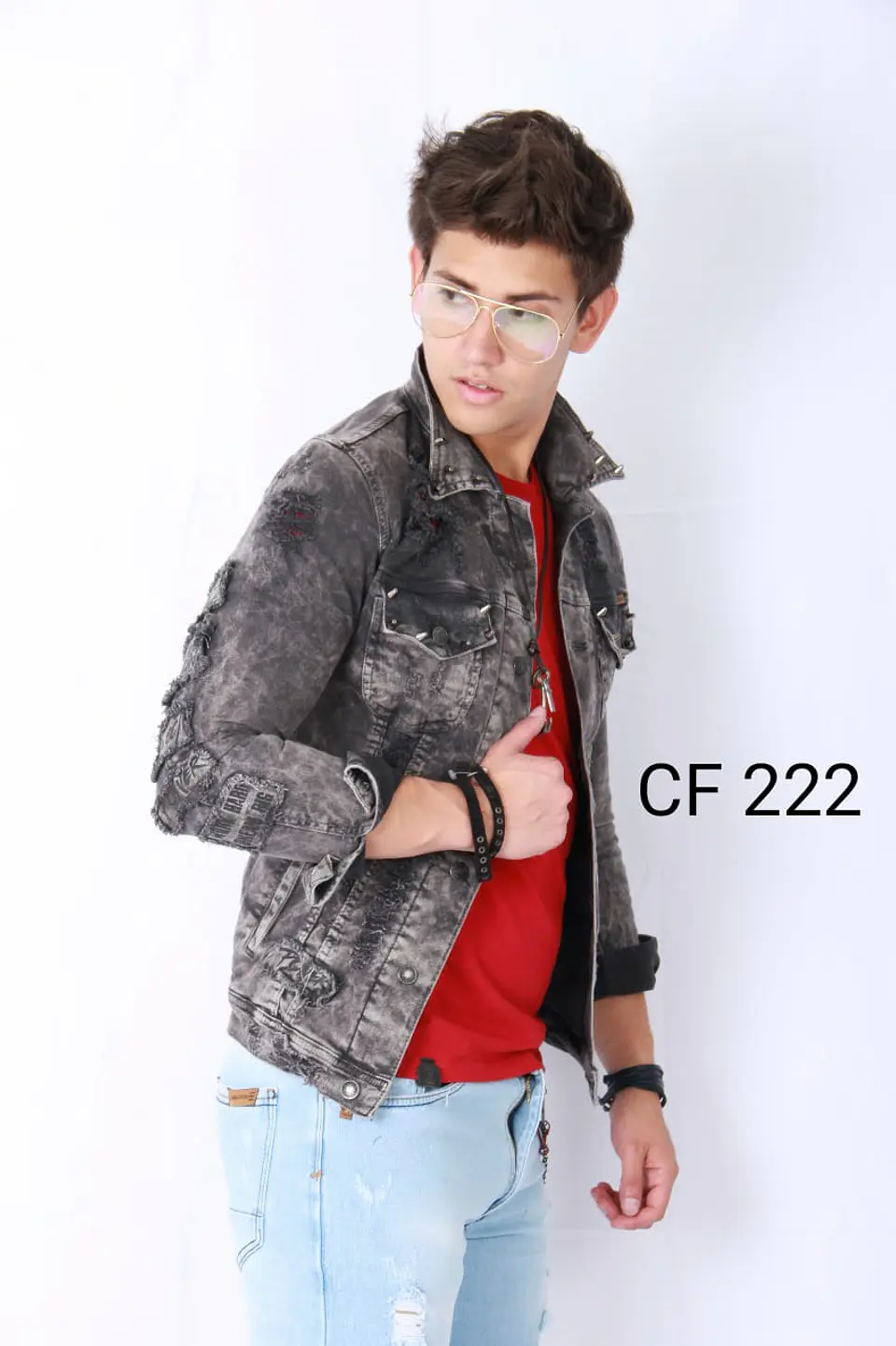 CHAQUETA EN JEANS  2
