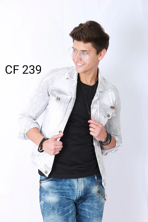 CHAQUETA EN JEANS 239