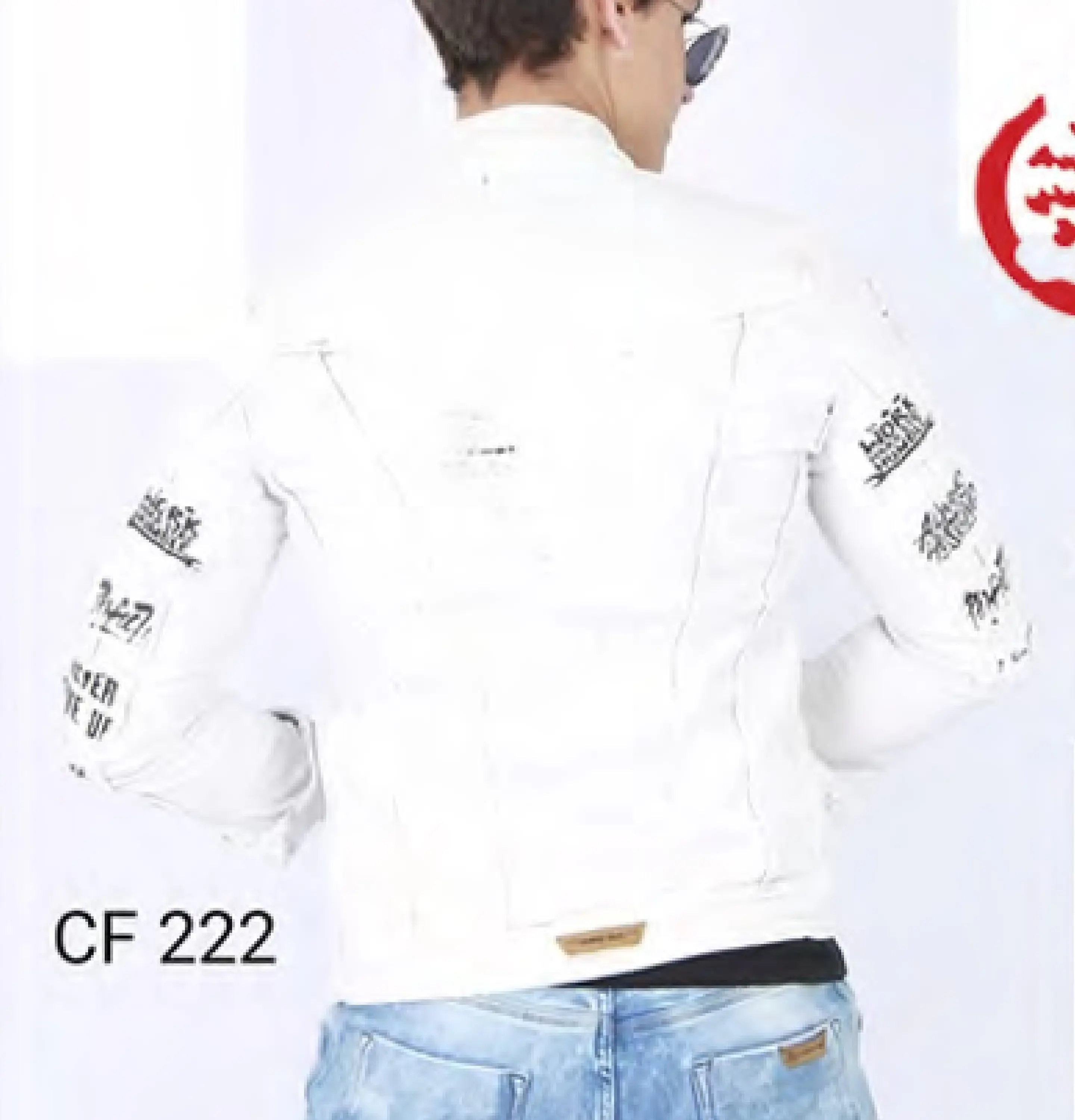 CHAQUETA EN JEANS 3