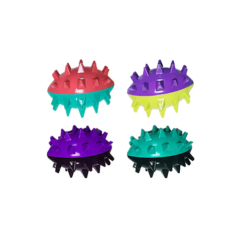 Juguete de pelota con púas para perro color aleatorio