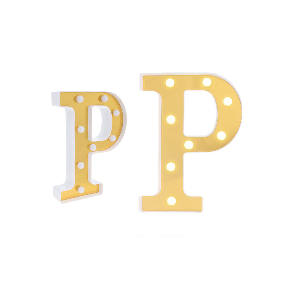 Letra P dorada con luz LED 22cm